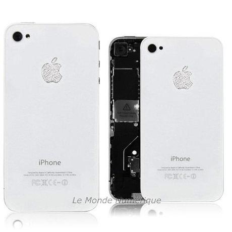 Une belle coque arrière pour votre iPhone 4S avec logo diamant or ou argent
