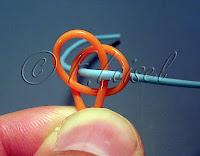 Scoubidou à 4 fils, depart sans boucle