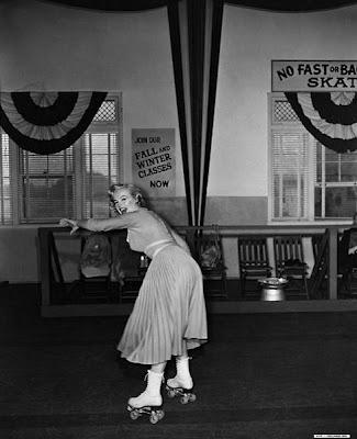 Groove on wheels  //