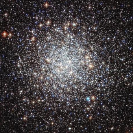 Messier 9 mis à nu par Hubble