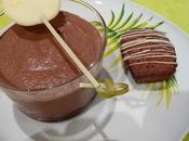 Mousse chocolat fruits rouges, mini cake carambars sucette blanc
