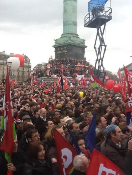 Pour une VIème République, une #Bastille en rouge, images et mouvements – Vive l’ #insurrection populaire !