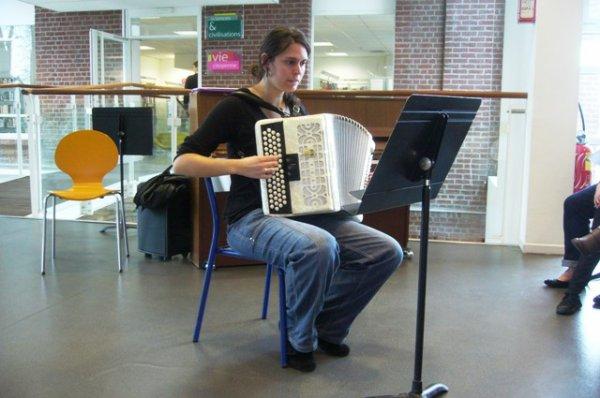 Dimanche matin en musique à la médiathèque de Lomme : venez voir et écouter les musiciens !