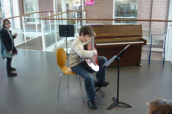 Dimanche matin en musique à la médiathèque de Lomme : venez voir et écouter les musiciens !