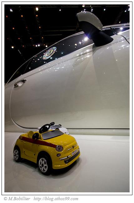 Fiat 500 de Gulliver et ses jouets