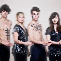 Hyphen Hyphen – Portrait -