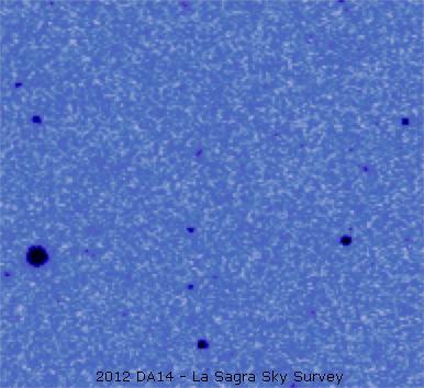 L'astéroïde 2012 DA 14 photographié par ses découvreurs à l'observatoire de La Sagra, en Espagne