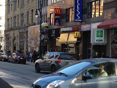 Montréal: La Guerre des cafés est déclarée entre Starbucks et McDonald's