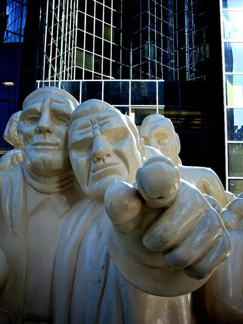 Monuments_montréalais, Foule_illuminée 5