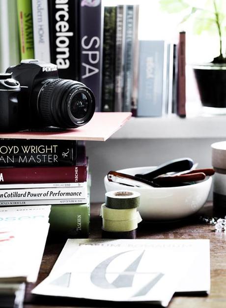 Books, magazines & flowers…