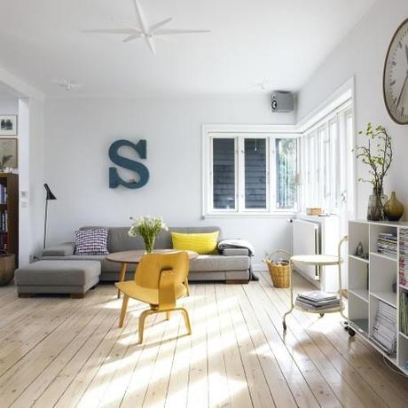 Books, magazines & flowers…