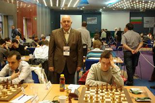 Coup d'envoi du championnat d'Europe de Plovdiv, avec à droite le GMI Fabiano Caruana © site officiel
