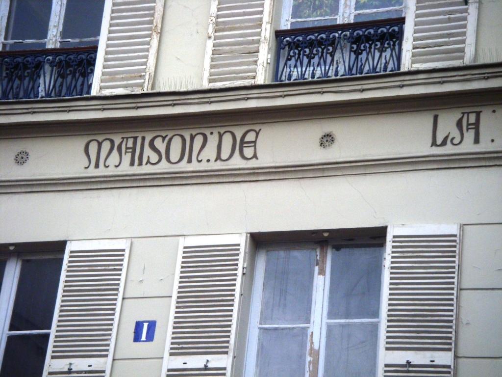 Bâtisse datant de 1200, place de la Contrescarpe