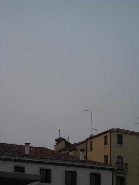 Tout en regardant ce que pouvait voir Vivaldi de sa fenêtre...