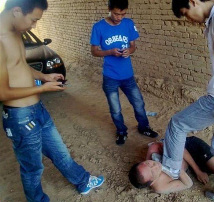 22 photos d’un mafieux chinois publiées sur internet