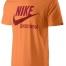   Le T-shirt en coton biologique Bright Mandarin de chez Nike      Prix: 35€      Voir le produit  