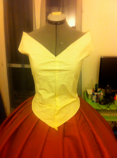 Crinoline violet : le corsage