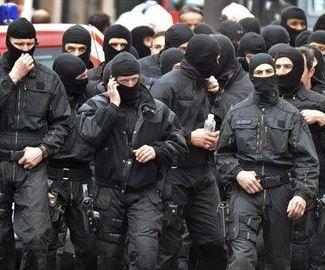 Logements sociaux, salles de bains : la droite prépare de nouvelles mesures contre le terrorisme