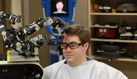 cut Un robot pour vous raser le crâne