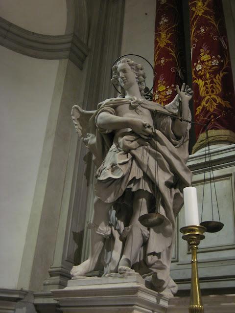 Du choeur de la Pietà  (et photos surprises effectuées dans une pièce obscure)