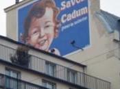 Réclames peintes murs parisiens