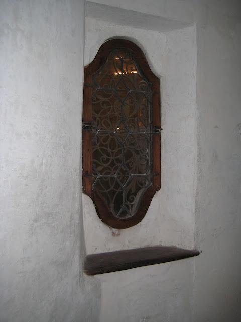 La Pietà : les grilles derrière lesquelles se tenaient les jeunes filles, à l'abri des regards de l'assistance...