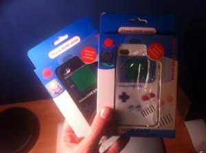 [CONCOURS] Un hélicoptère, une coque Leika, 2 coques Game Boy, et 6 films de protection à gagner !