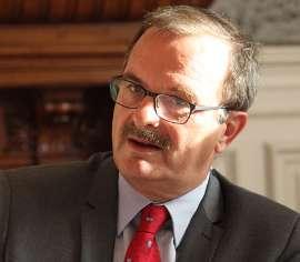 Jean-François Carenco, Préfet de la région Rhône-Alpes, un sacré client...