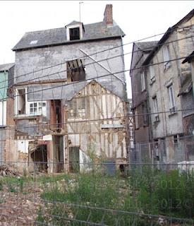 Que deviennent les vieilles maisons de Bernay en délabrements ? (dernière partie)...