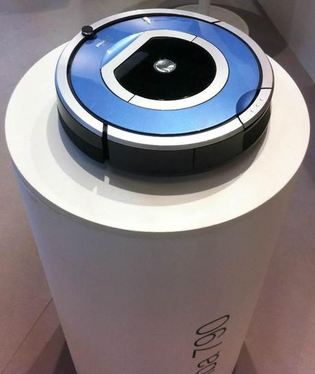 Salon INNOROBO 2012 Part 2 : Les robots domestiques