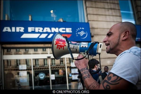 rassemblement-contre-airfrance-klm-animaux-paris-0008