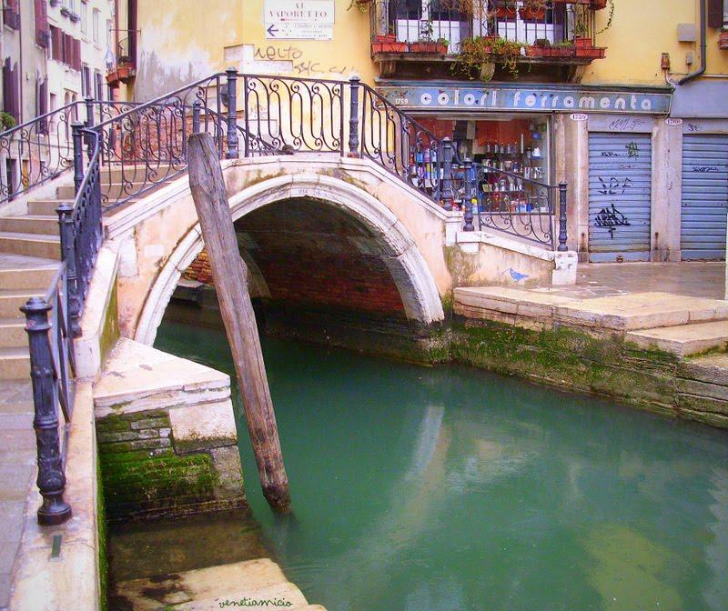 Couleurs de Venise : des ponts...