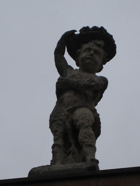 Dans le fameux et mystérieux Casino des Esprits...