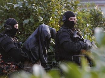 France: vaste opération contre des réseaux islamistes