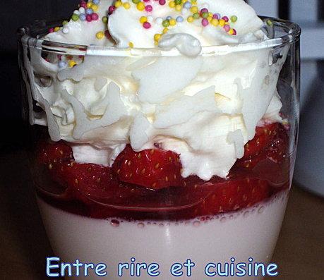 Creme-sirop-fraise-bonbon-et-fraises-004.JPG