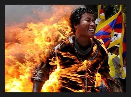 Tibet en flammes