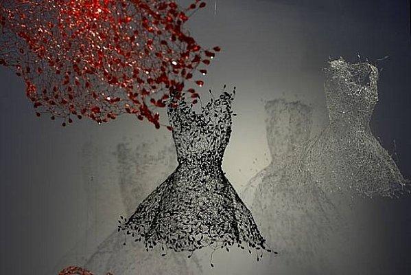 floating-wire-dresses-06.jpg