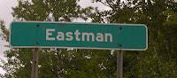 Un village, Eastman
