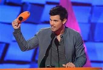 Taylor Lautner au Kid's Choice Awards 2012