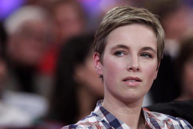 Arrêtez de réfléchir : le Front de Gauche vous explique la dette !