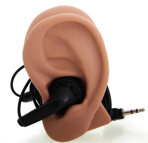 Des fausses oreilles pour ranger votre casque audio