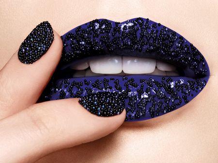 rsz_ciat__caviar_manicure_dark_blue