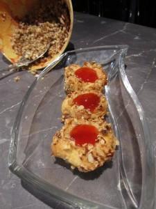 nids aux noisettes et à la confiture