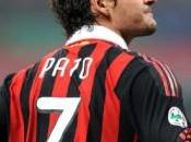 Milan Pato dans flou