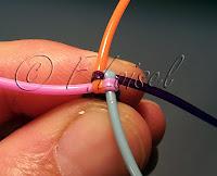 Scoubidou à 4 fils carré