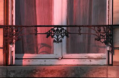 Qui s'y frotte s'y pique (150)