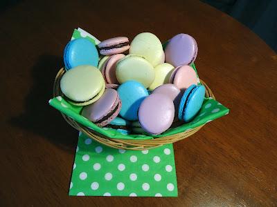 Macarons oeufs de Pâques