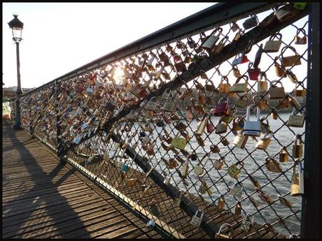 Paris et ses ponts amoureux