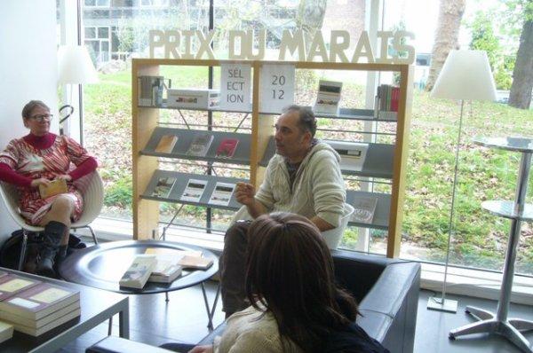 Ce samedi 7 avril après-midi, le groupe de lecture du Prix du Marais de Lomme a revisité l'Atelier de la chair et examiné les compétences de laveur de carreaux de l'Homme de ménage