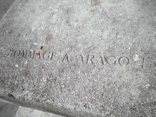 Le Méridien de Paris et ses médaillons Arago